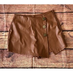 Haute Monde Women Tan Mini Skirt Skort Front Buttons. Vinyl Fabric Sz M